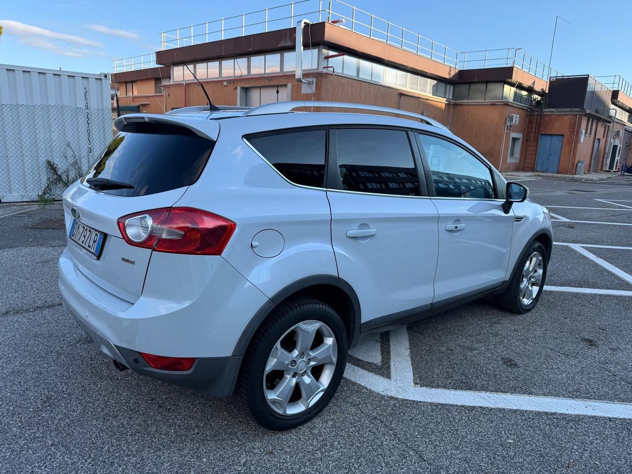 Ford Kuga 2.0 TDCi 136 CV 4WD Titanium DPF
