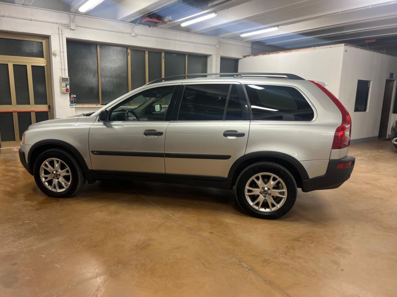 Volvo XC 90 XC90 2.4 D5 185 CV AWD Momentum