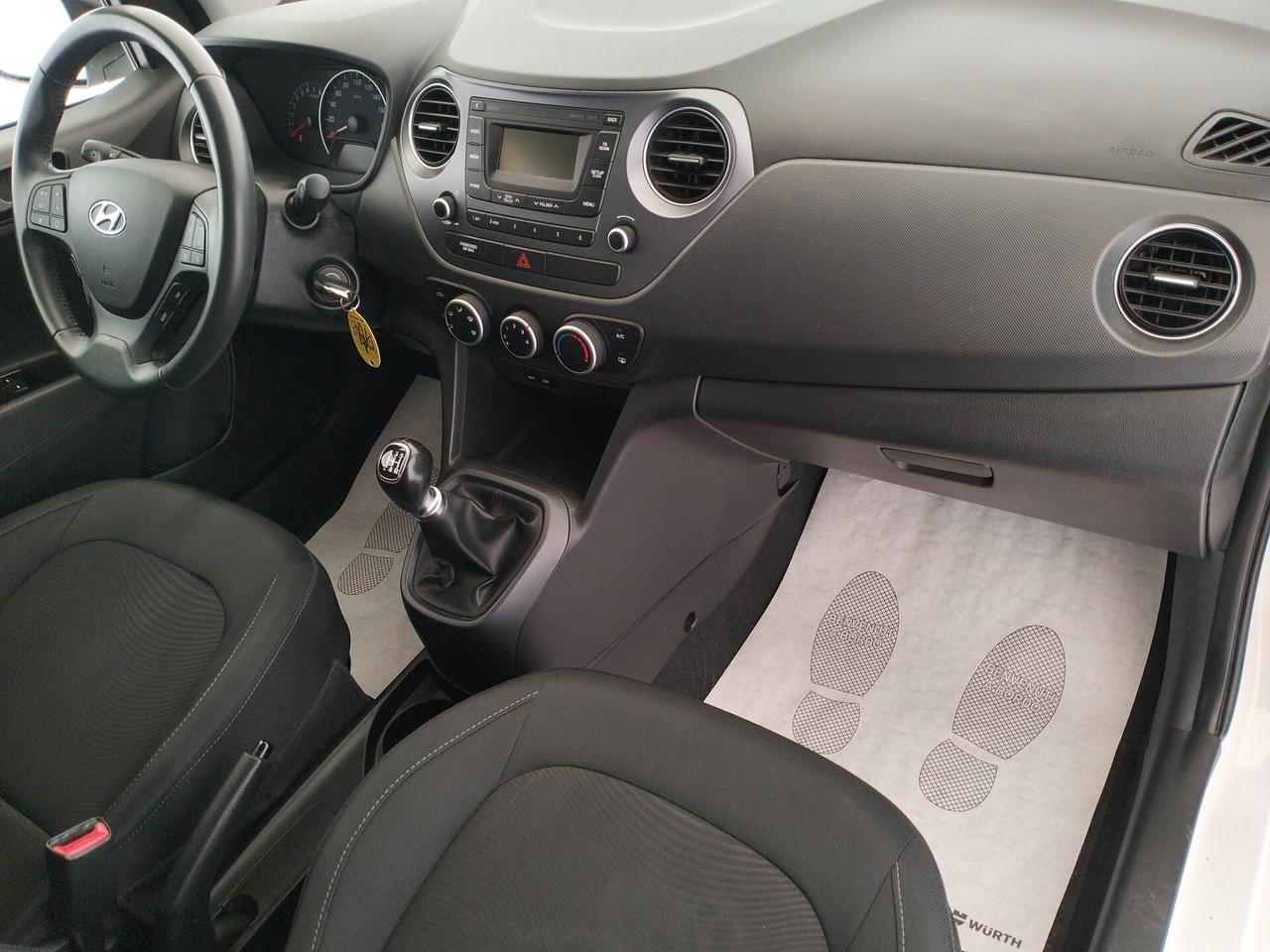 Hyundai i10 1.0 Advanced - NEOPATENTATI
