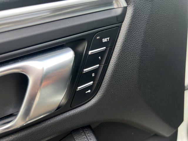 PORSCHE Macan Macan 2.0