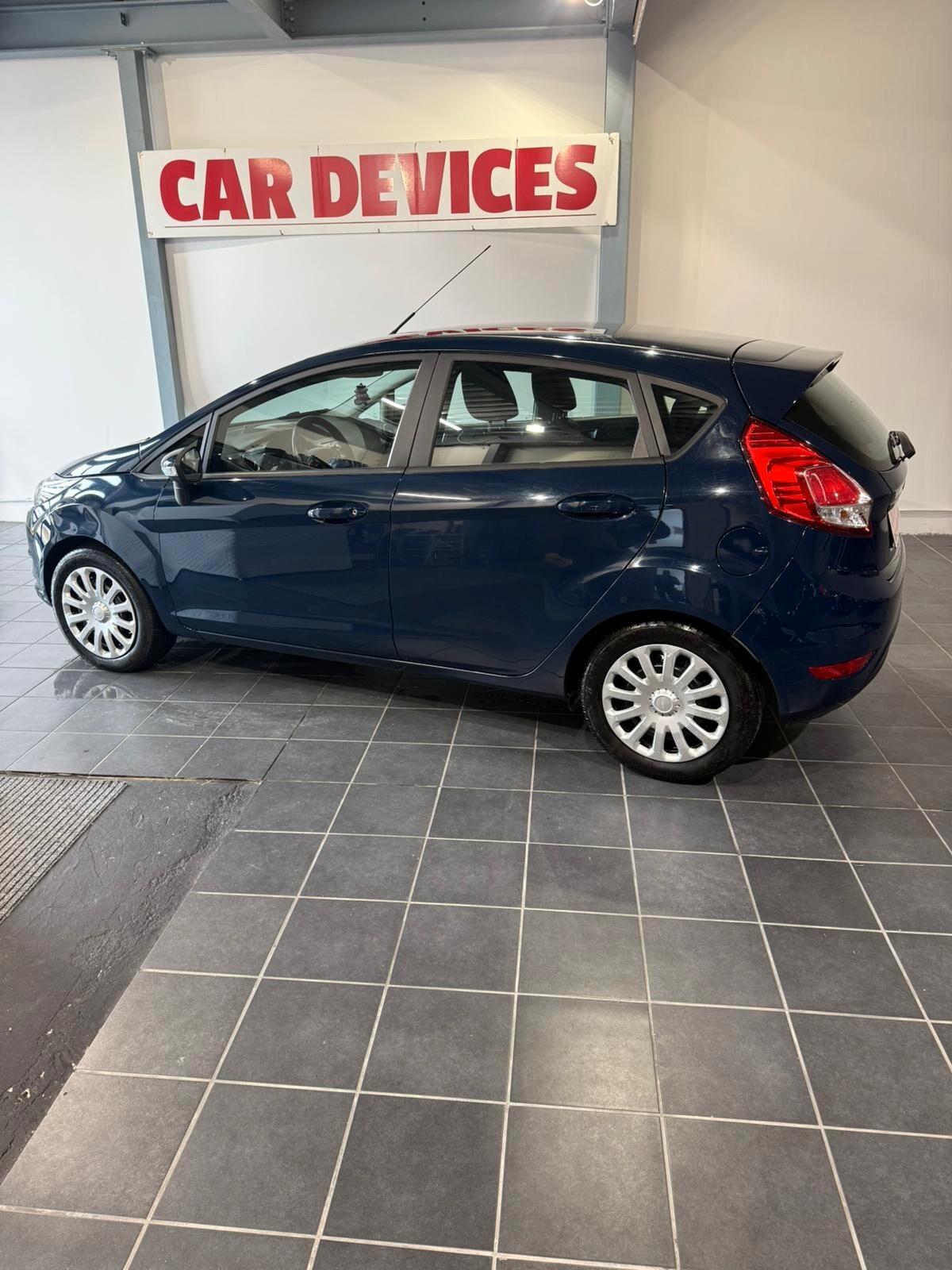 Ford Fiesta 1.5 TDCi 75CV - GARANZIA - NEOPATENTATI