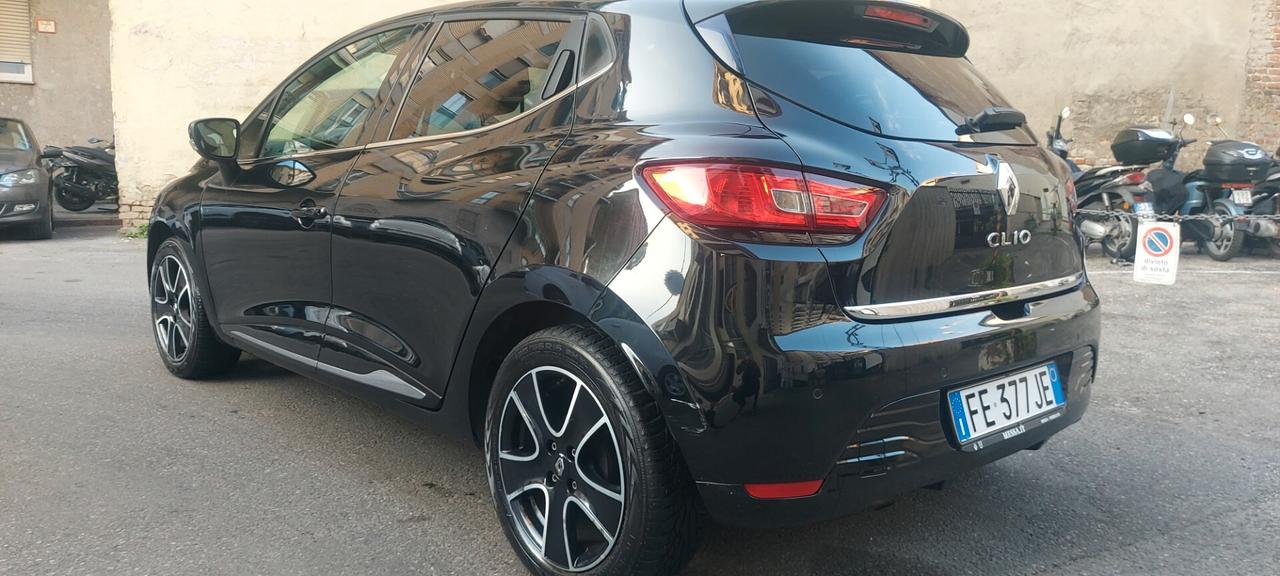 Renault Clio 1.2 75CV INTENSE E6