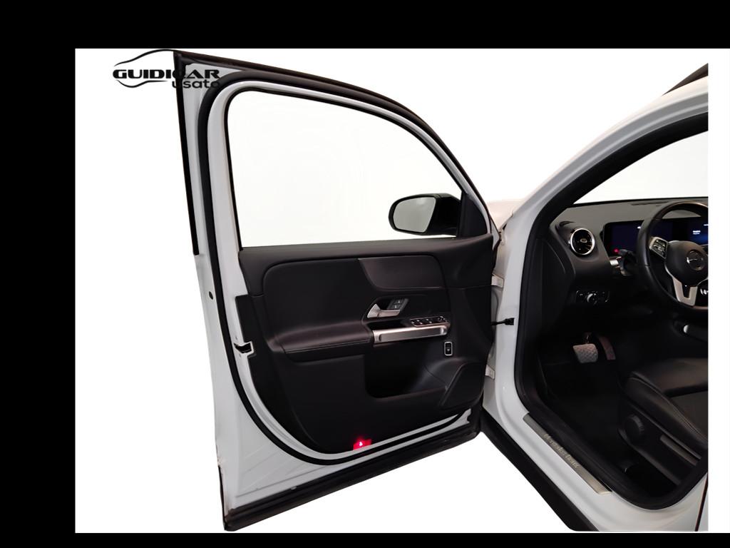 Mercedes-Benz GLB - X247 2019 - GLB 180 d Sport auto