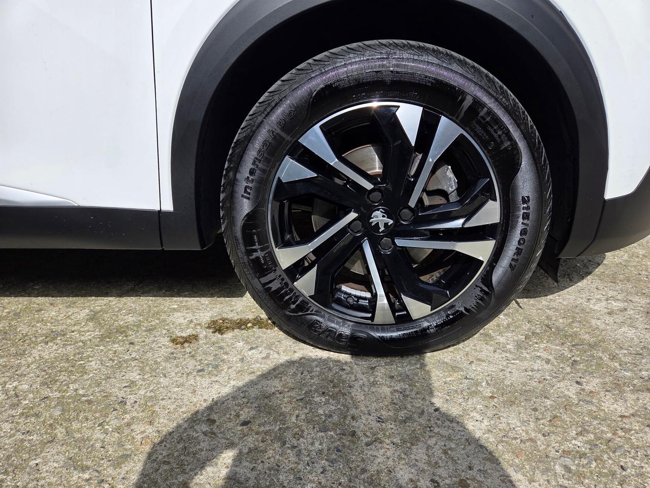 Peugeot 2008 BlueHDi 130 S&S EAT8 Allure Pack