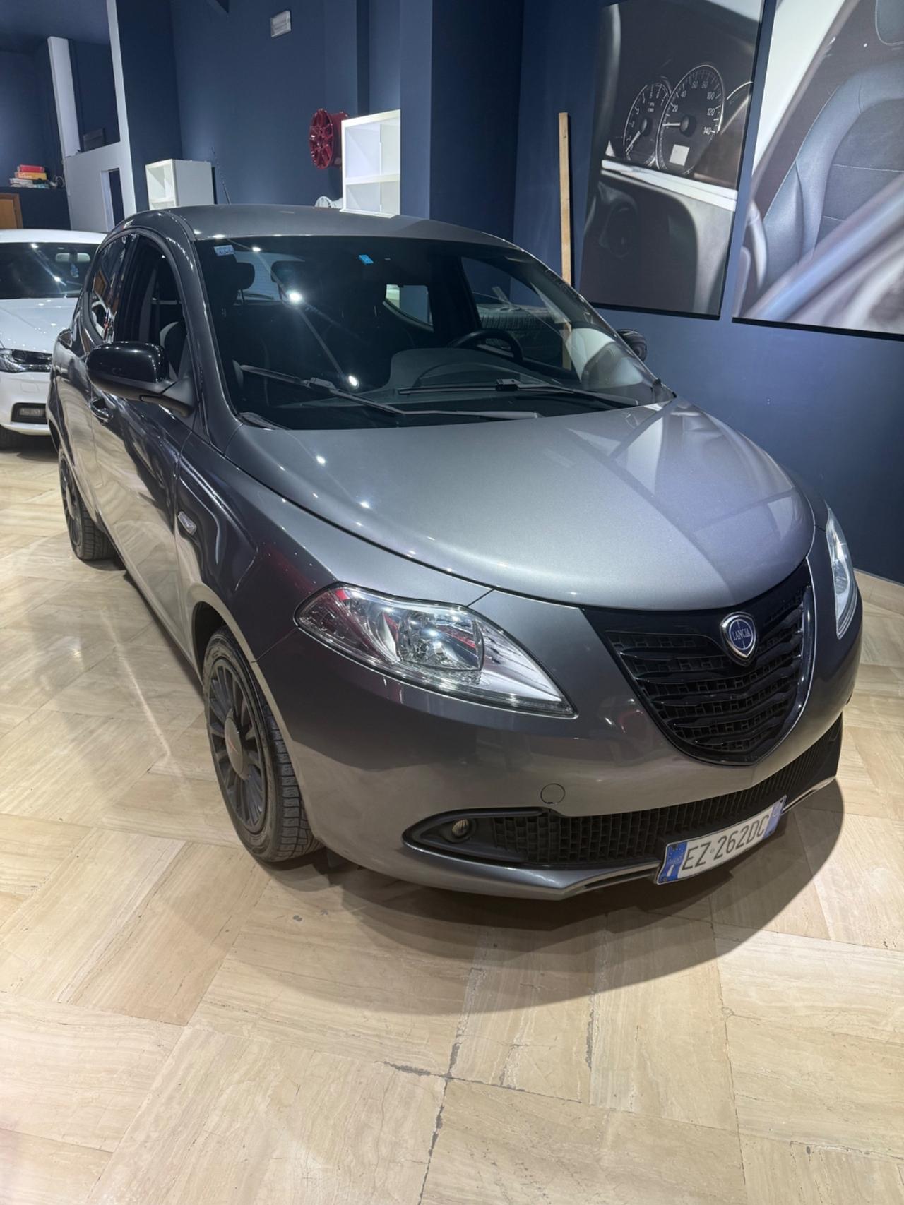 Lancia Ypsilon 1.2 69 CV 5 porte GPL Ecochic Platinum