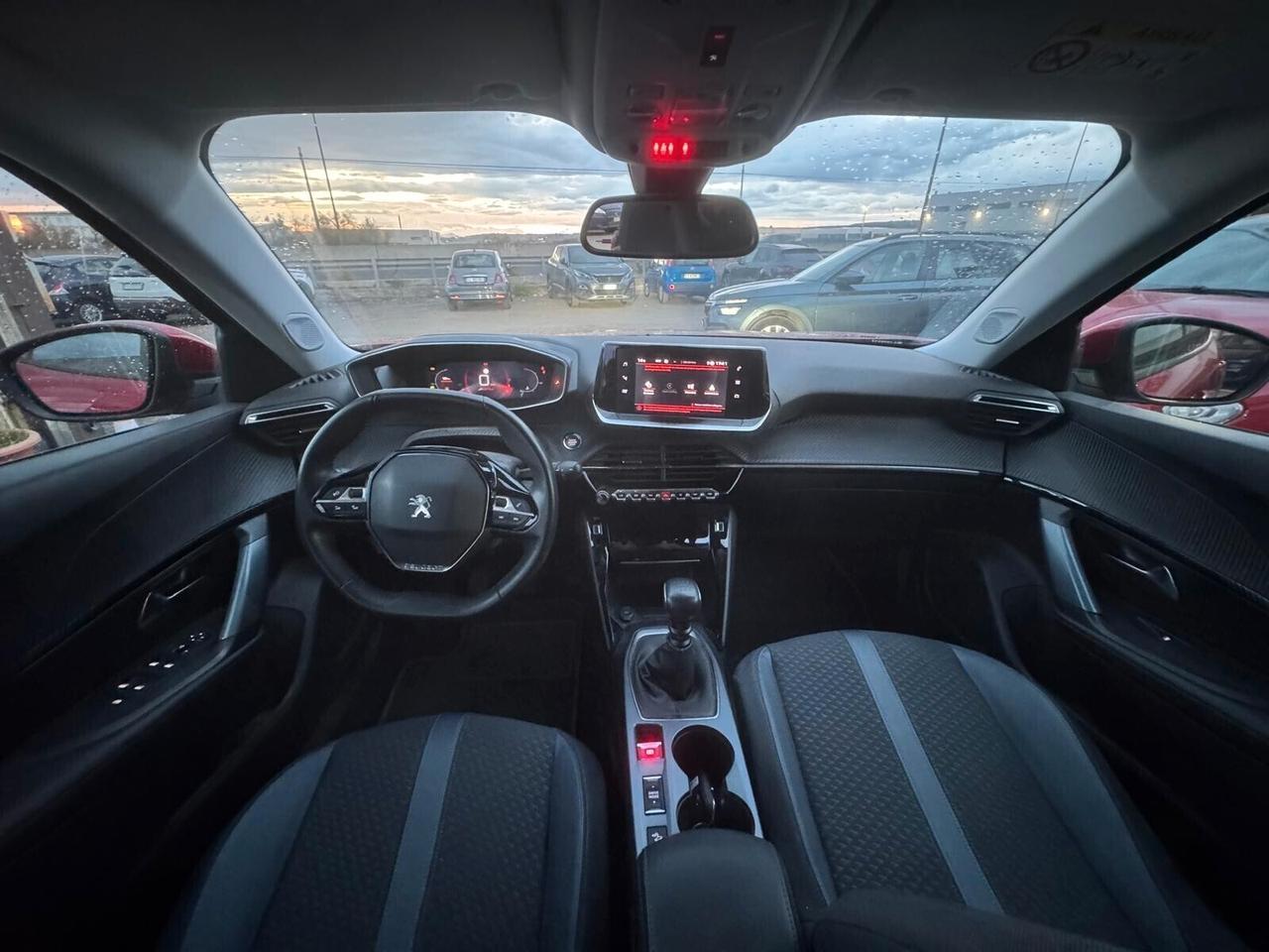 Peugeot 2008 PureTech 130 S&S EAT8 Allure 2021