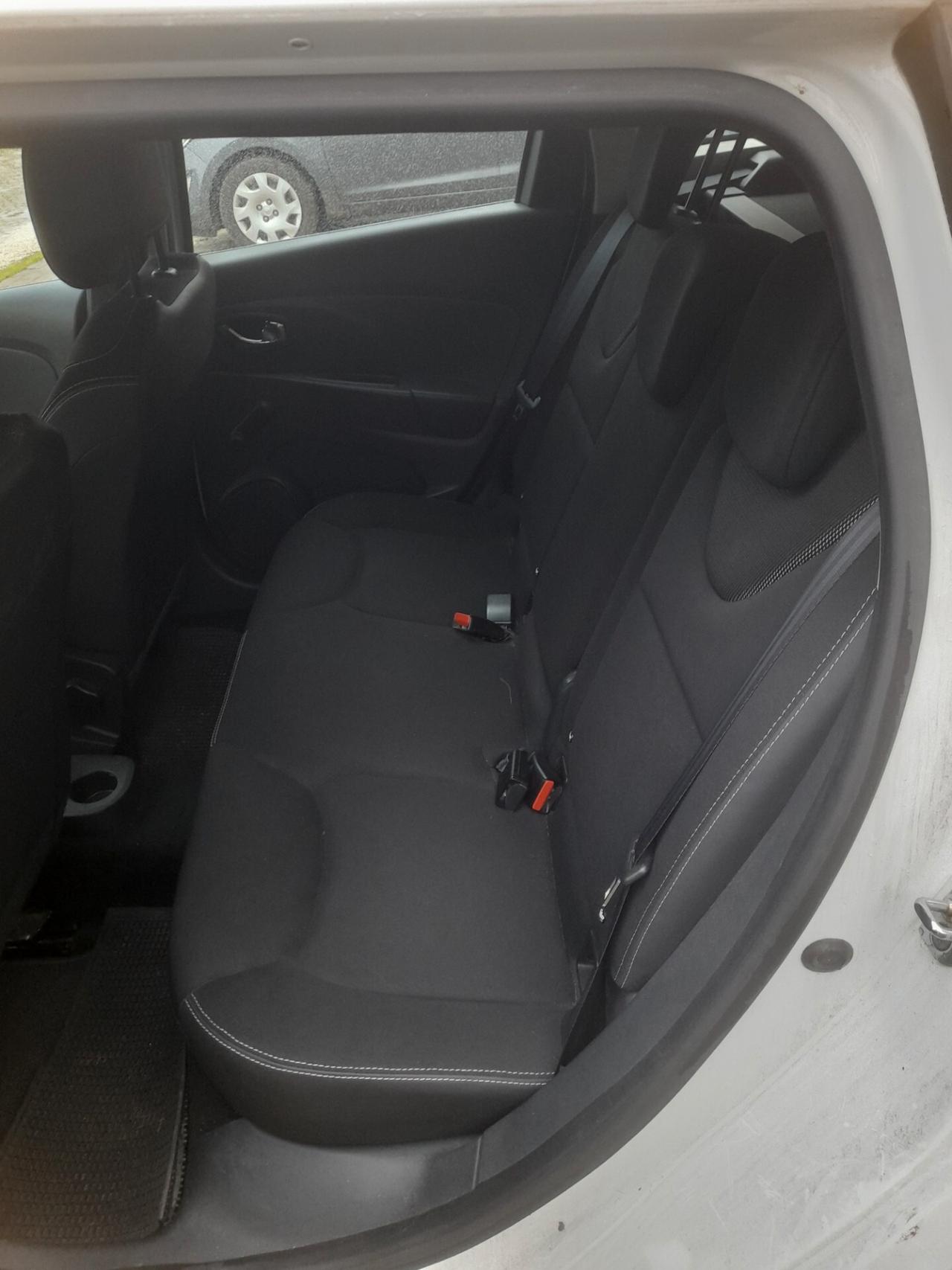 Renault Clio 1.5 dCi 8V 75CV