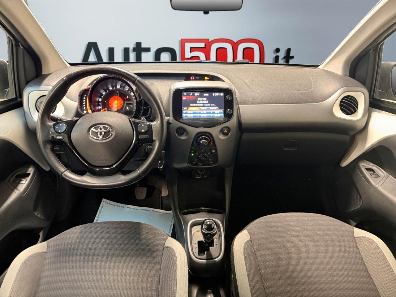 Toyota Aygo 5 Porte Aygo 5p 1.0 x-business m-mt 72cv