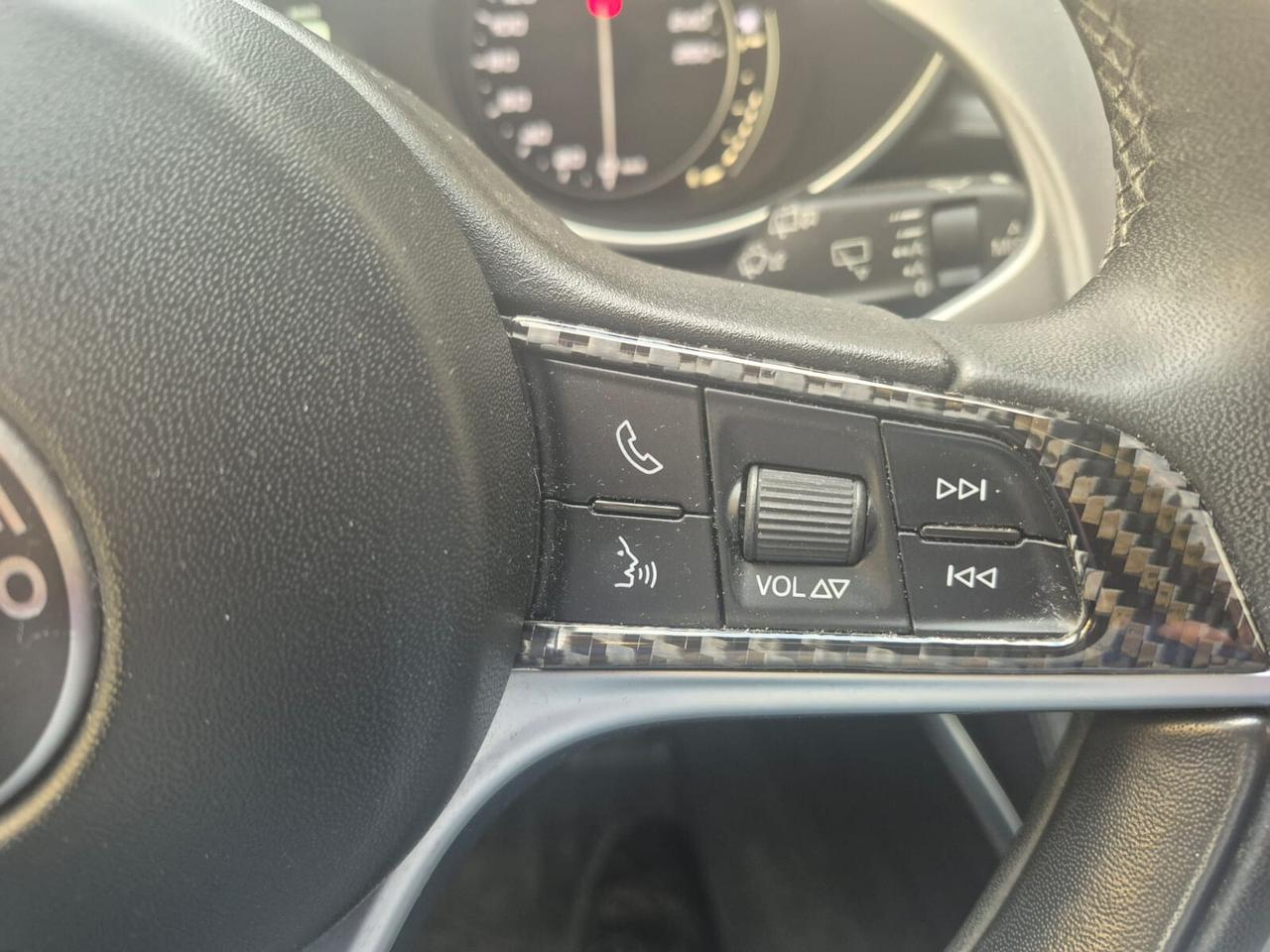 Alfa Romeo Stelvio 2.2 Turbodiesel 180 CV AT8 RWD Business