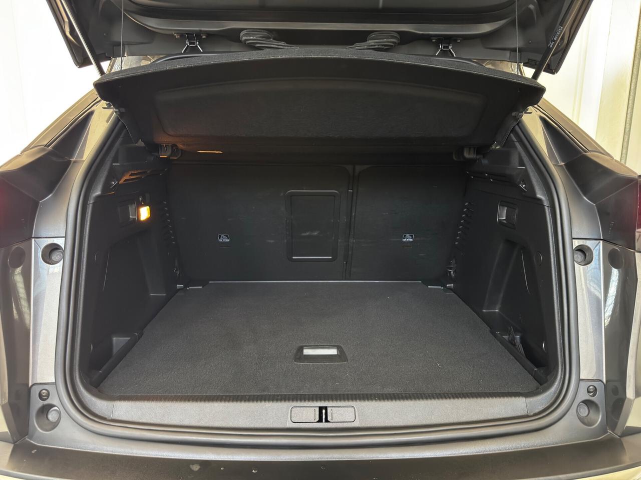 Peugeot 3008 BlueHDi 130 S&S EAT8 Allure Pack PROMO!