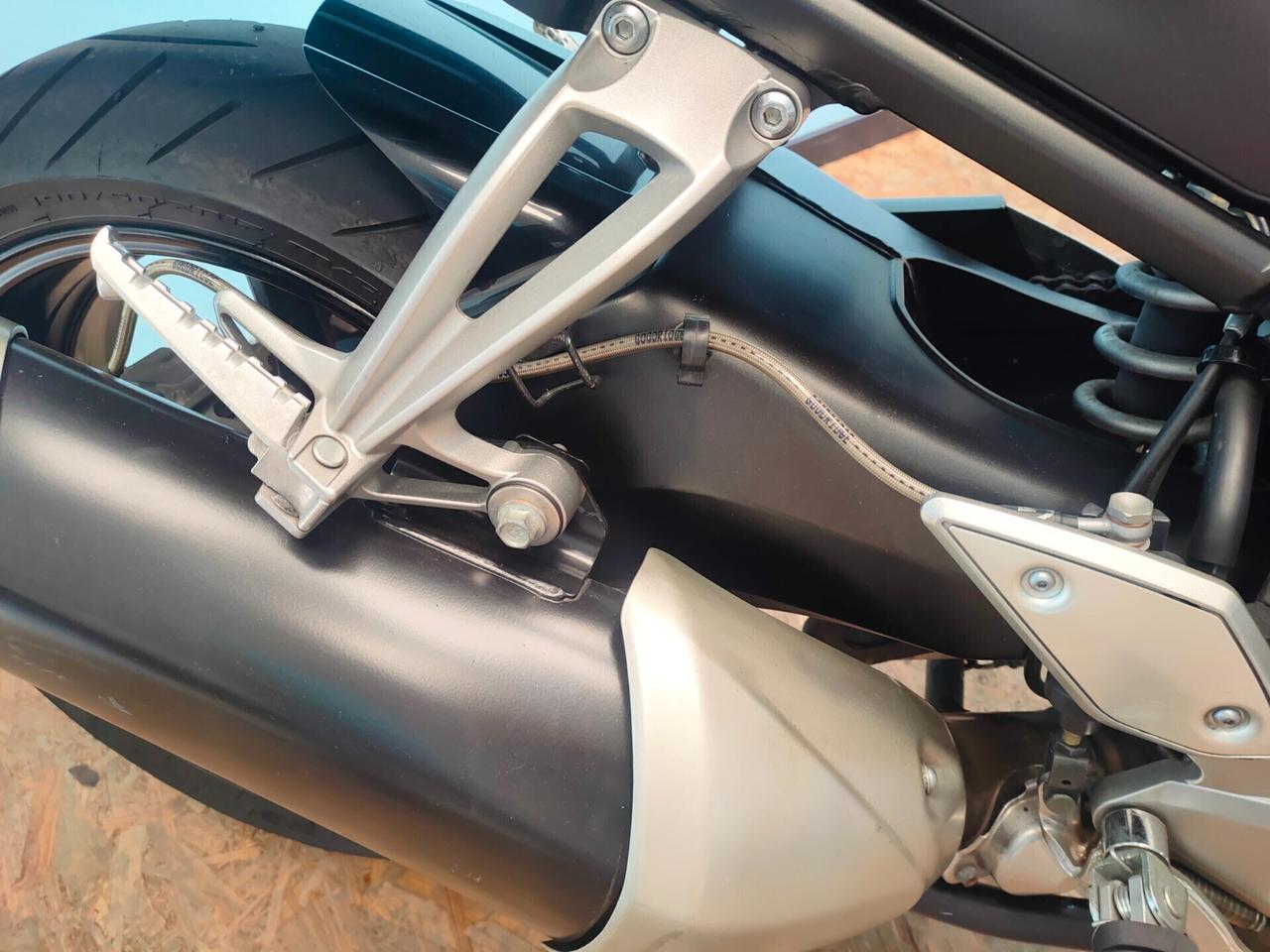 Yamaha FZ1 Fazer: la stradale sportiva e confortevole