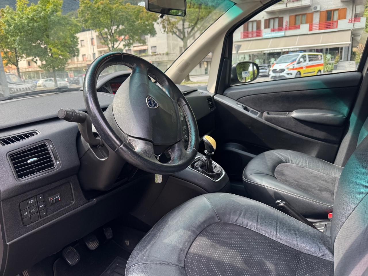 Lancia MUSA 1.4 8V Ecochic (GPL)- CINGHIA GIA' SOSTITUITA - GOMME NUOVE