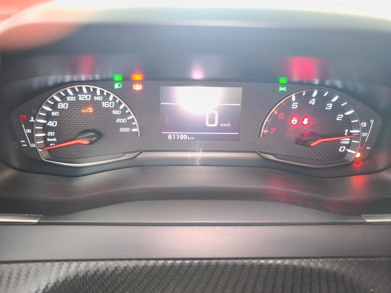 Peugeot 208 PURE TECH INCIDENTATA
