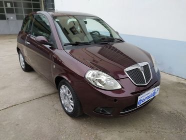 Lancia Ypsilon 1.3 MJT 75 CV Oro
