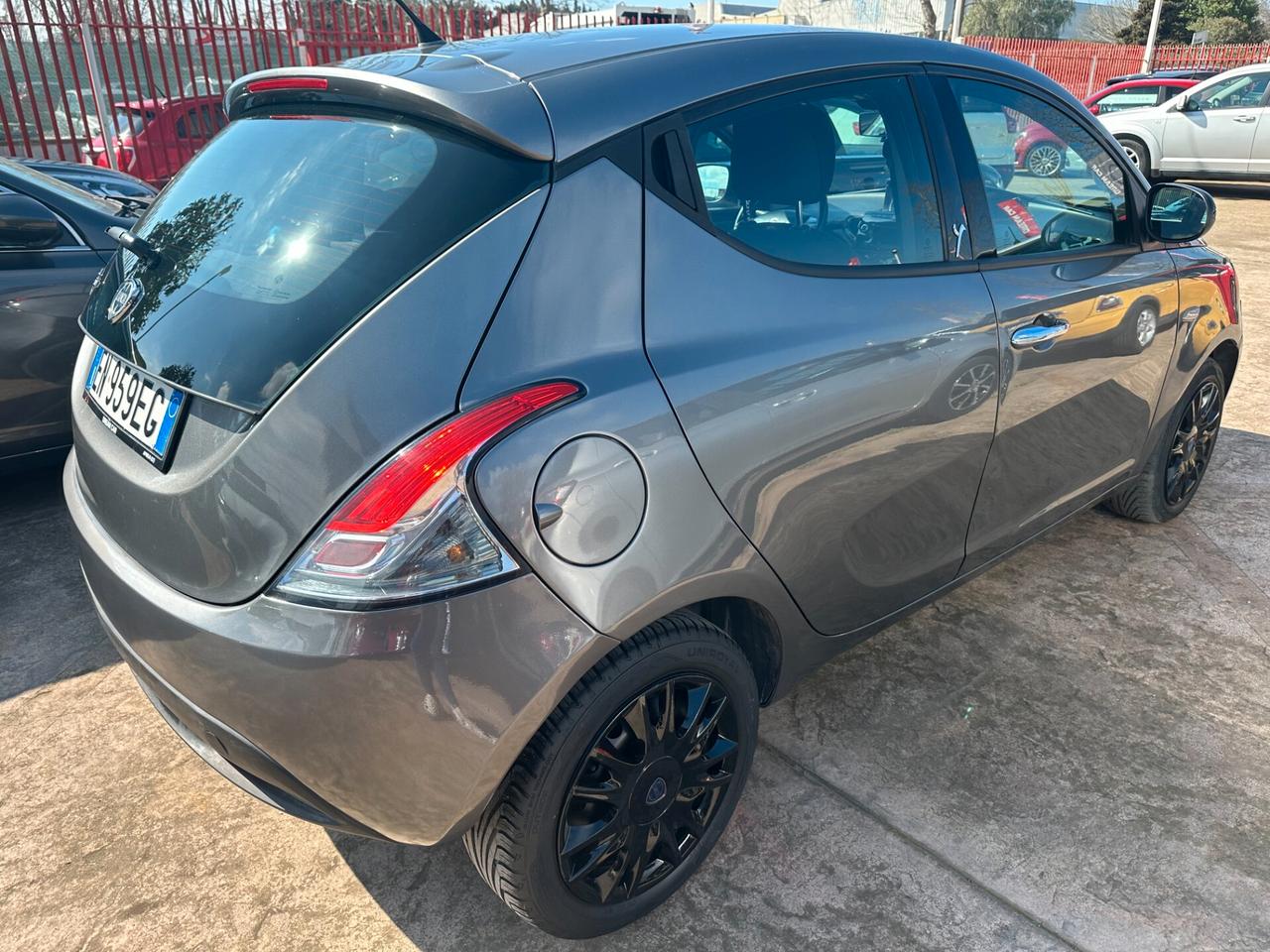 LANCIA YPSILON GOLD TAGLIANDI FINANZIAMENTO