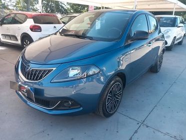 Lancia Ypsilon 1.0 FireFly 5 porte S&S Hybrid Gold