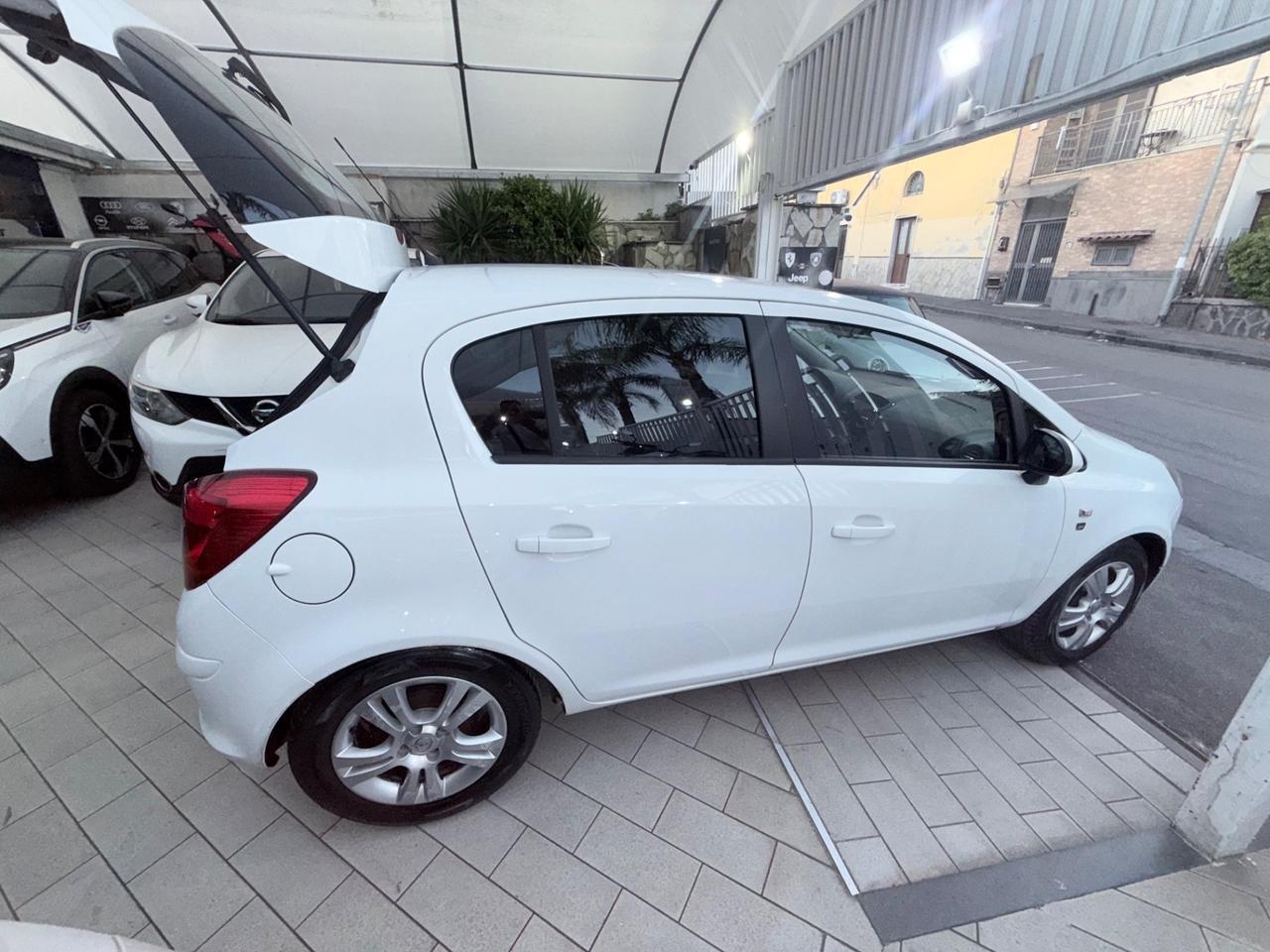 Opel Corsa 1.2 80CV 5 porte GPL-TECH Edition