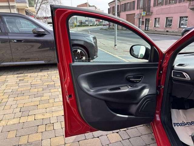 Lancia Ypsilon 1.0 FireFly 5 porte S&S Hybrid Ecochic Gold