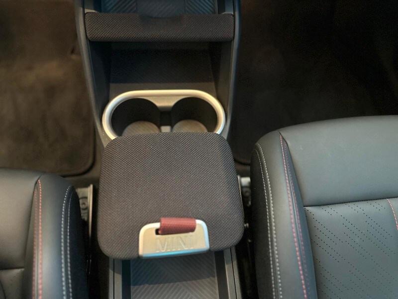 MINI Mini Countrym.(U25) Mini John Cooper Works...