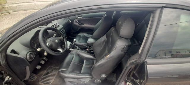 ALFA ROMEO GT 1.9 JTDM 16V Collezione GT BLACK LINE