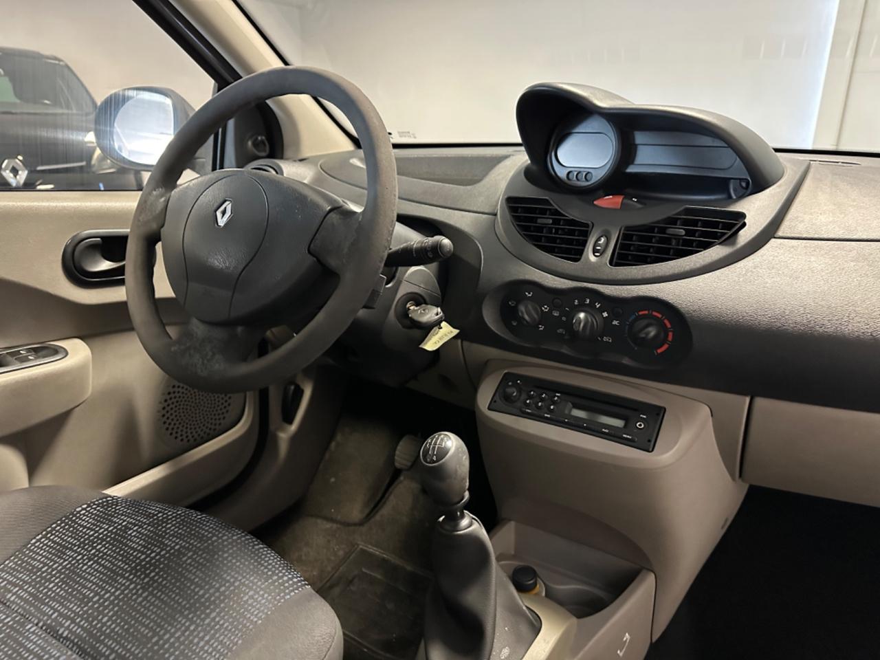 RENAULT TWINGO 1.2 NEOPATENTATI 60CV