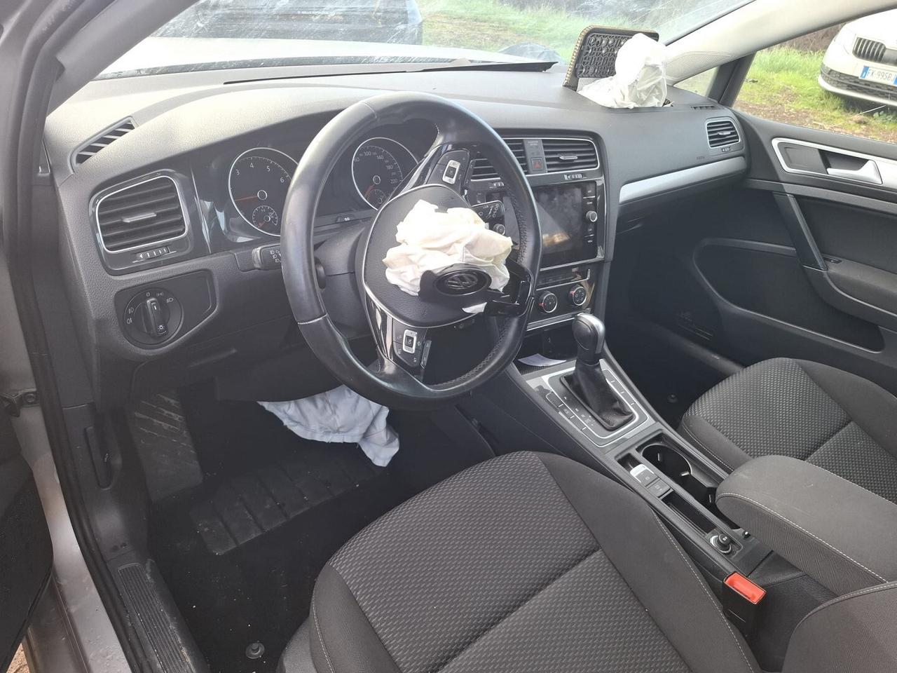 VW GOLF 7 2020 EXECUTIVE SINISTRATO