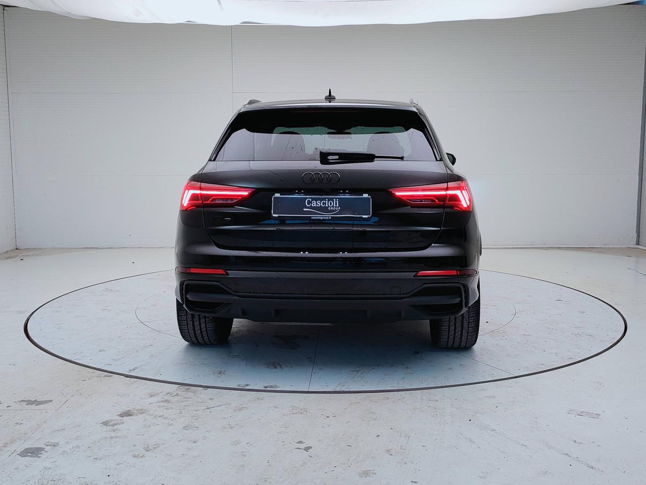 AUDI Q3 II 2018 - Q3 35 2.0 tdi Identity Black s-tronic