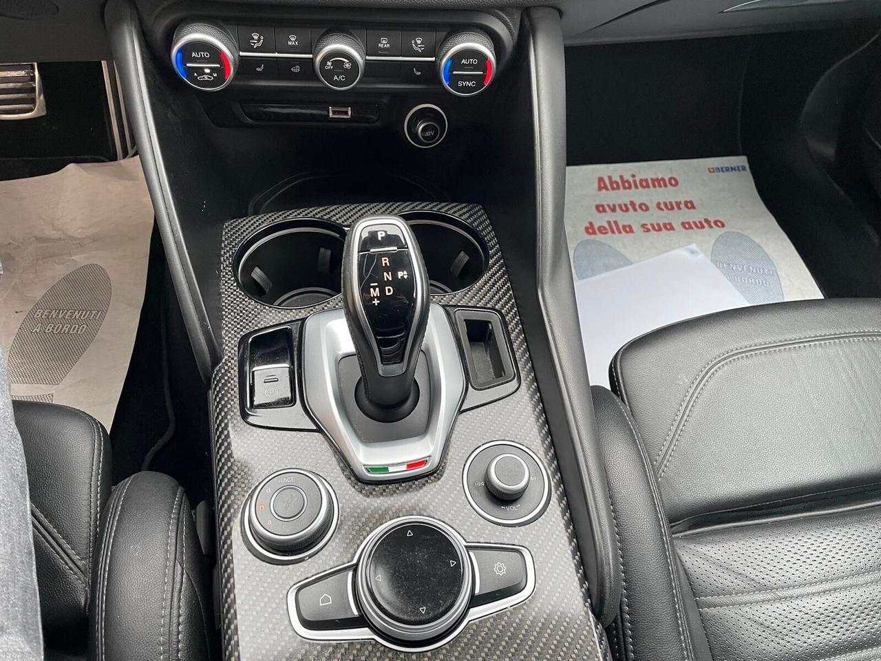 Alfa Romeo Giulia 2.9 V6 Bi-Turbo AT8 Quadrifoglio