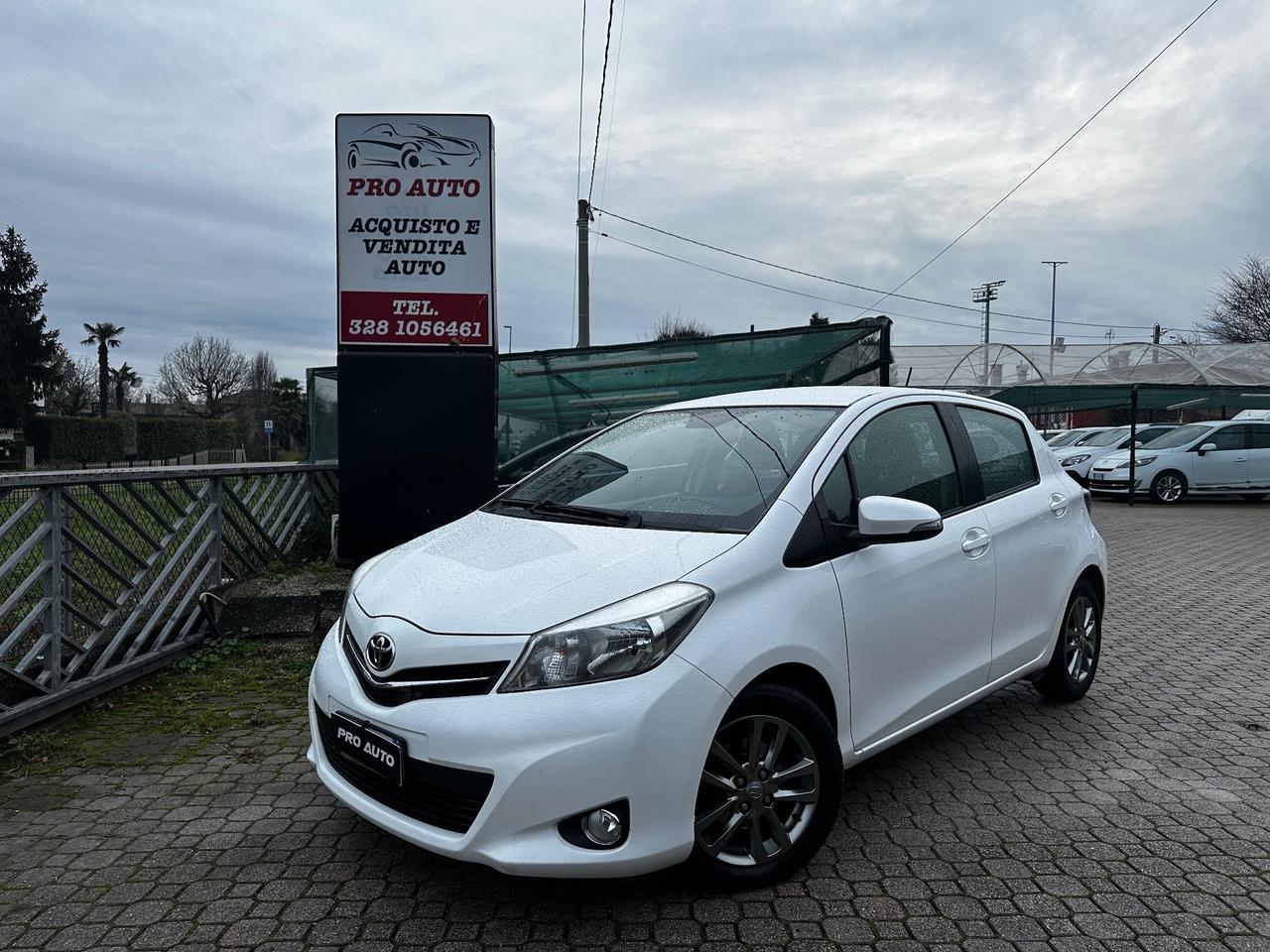 Toyota Yaris 1.4 D-4D 5 porte Lounge