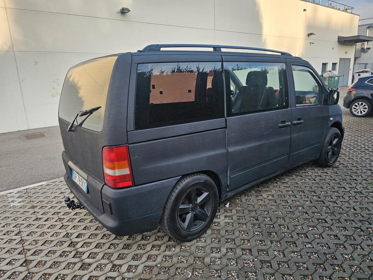 Mercedes-benz V benzina