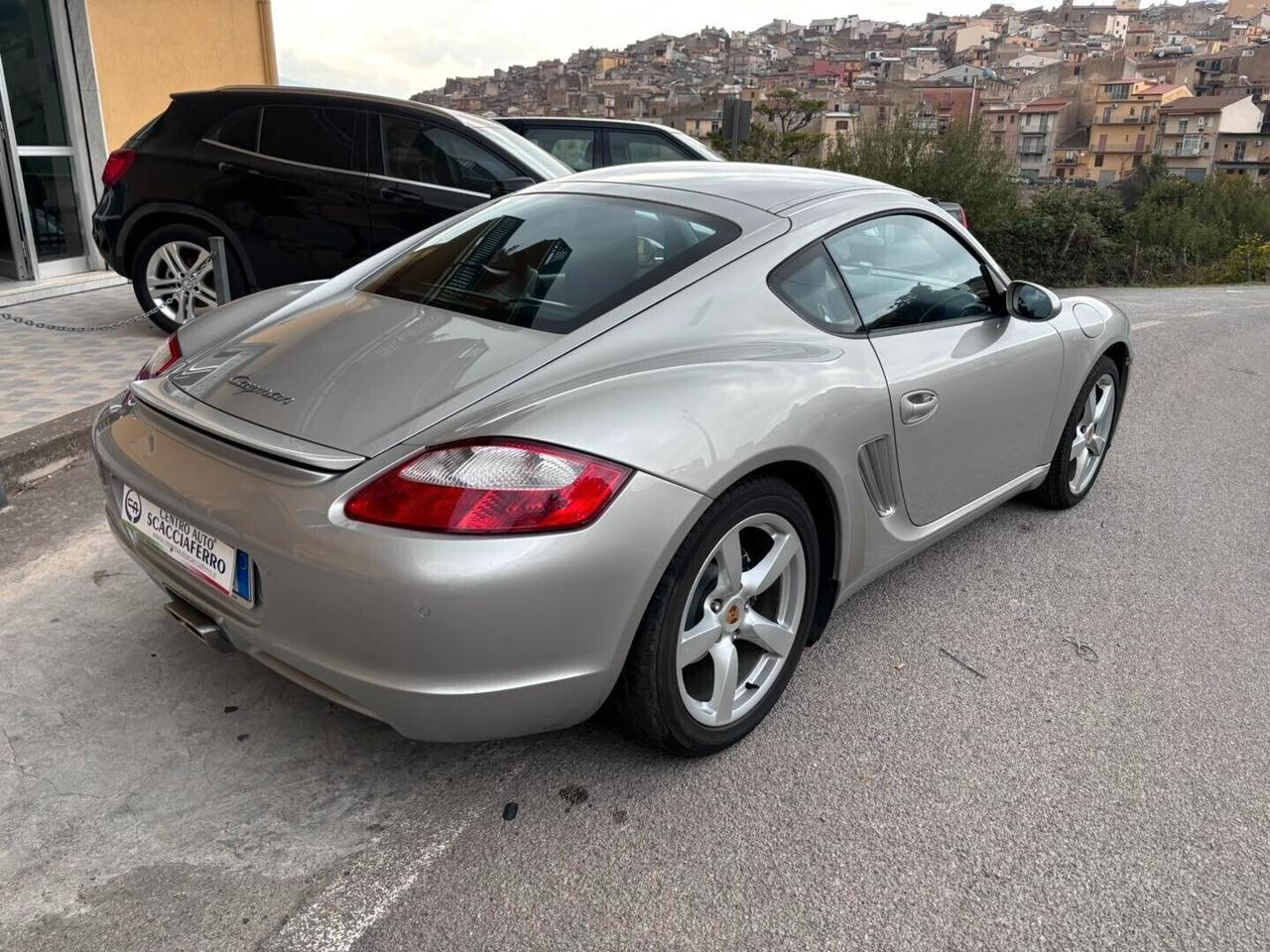 Porsche Cayman 2.7