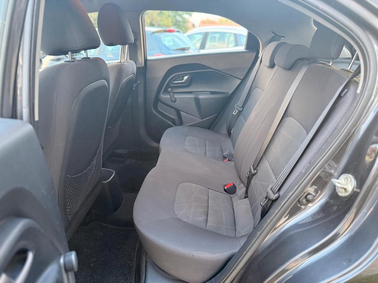 Kia Rio 1.2. GPL NOLEGGIO 35€ AL GIORNO