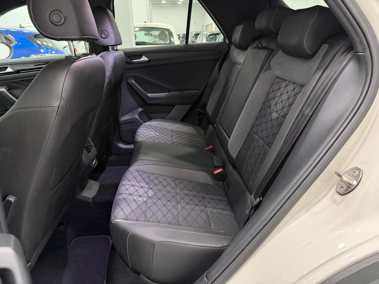 Volkswagen T-Roc 1.5 TSI ACT DSG R-Line