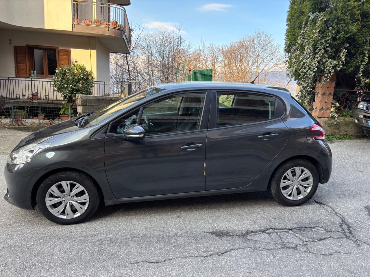 Peugeot 208 1.4 HDi 68 CV 5 porte Active