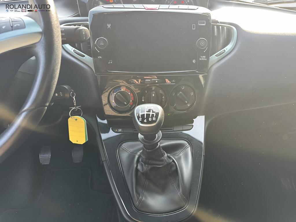 Lancia Ypsilon 1.0 FireFly Hybrid Oro