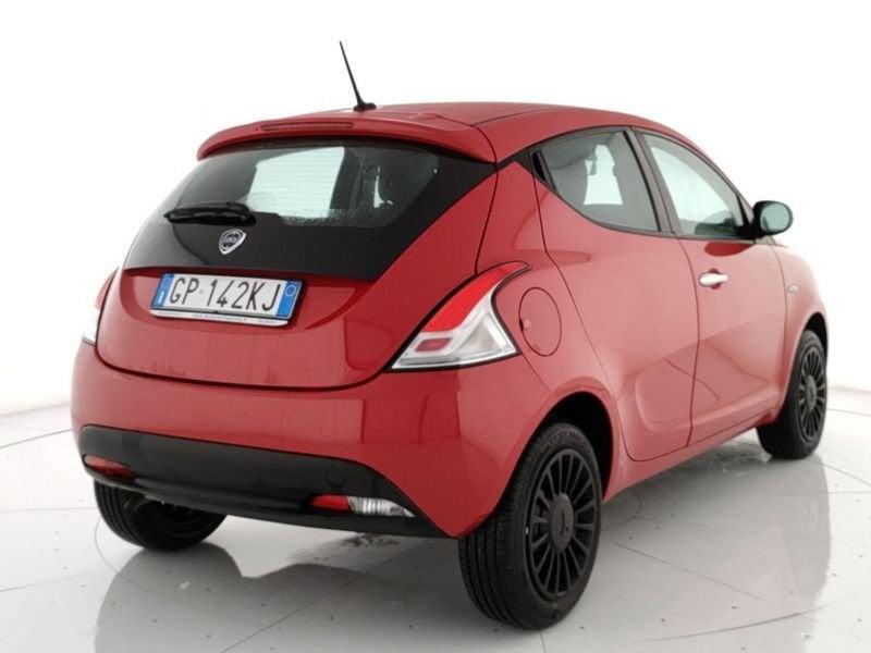 Lancia Ypsilon 1.0 firefly hybrid Gold Plus s&s 70cv