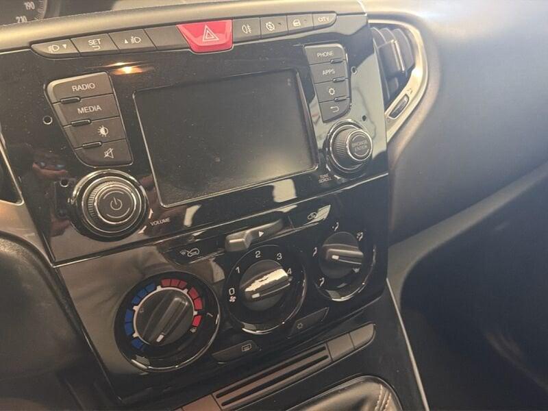 Lancia Ypsilon 1.2 69cv Start& Stop Gold