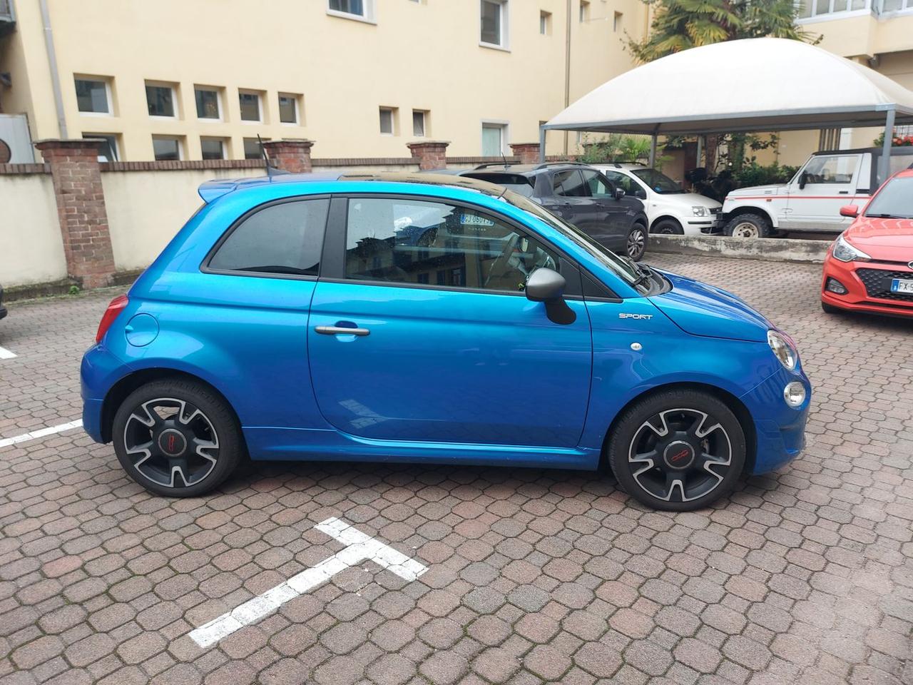 Fiat 500 1.0 70 MHEV Sport neopatentati