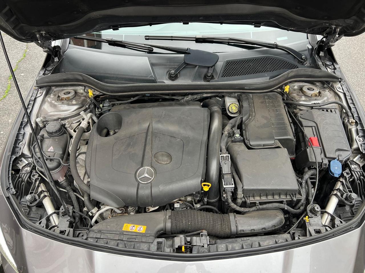Mercedes-Benz CLA 200 D Premium