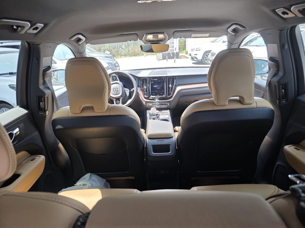 Volvo XC60 B4 2.0 hybrid 2023