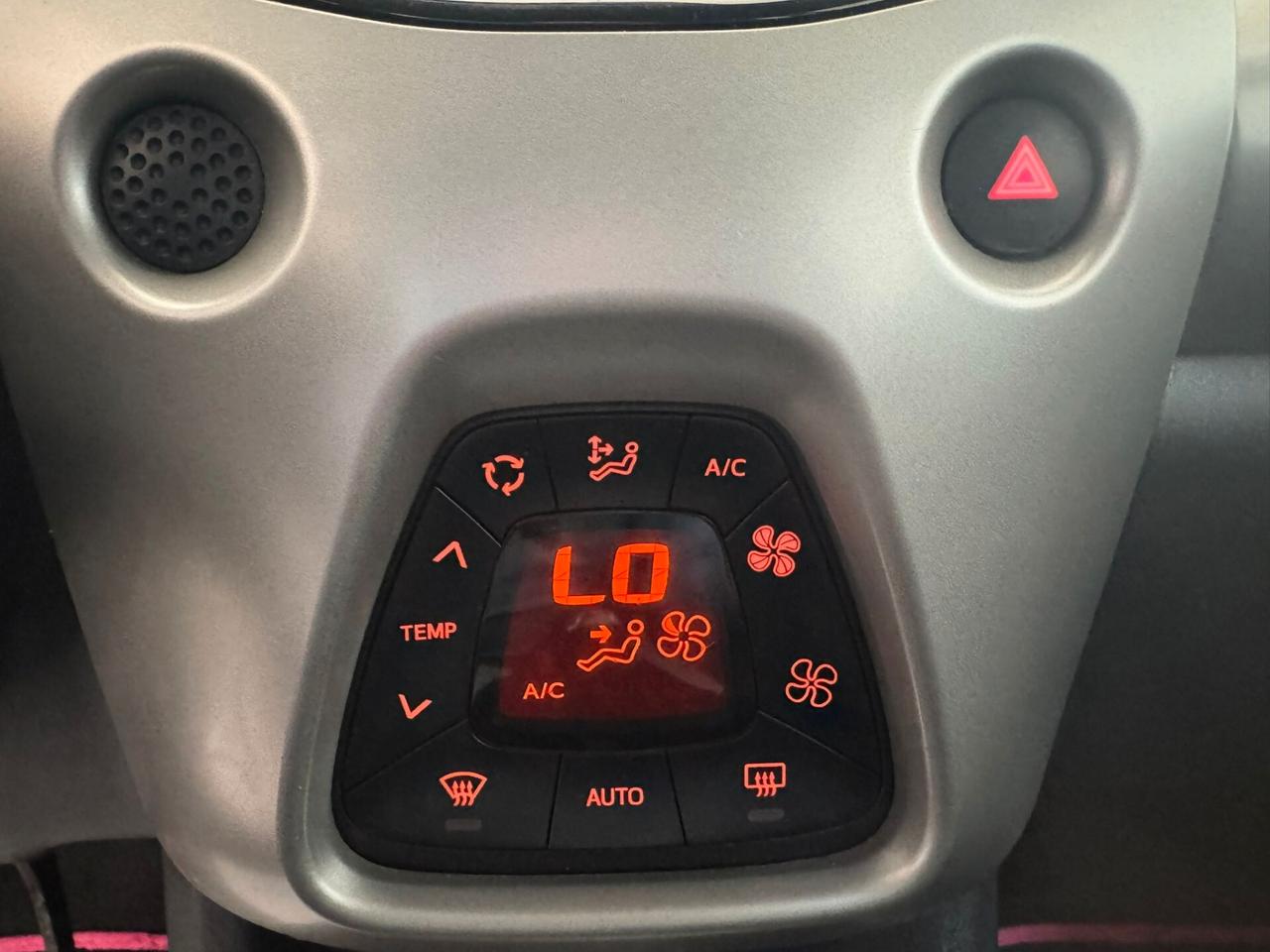Toyota Aygo 1.0 VVT-i 69 CV 5 porte x-cool TSS