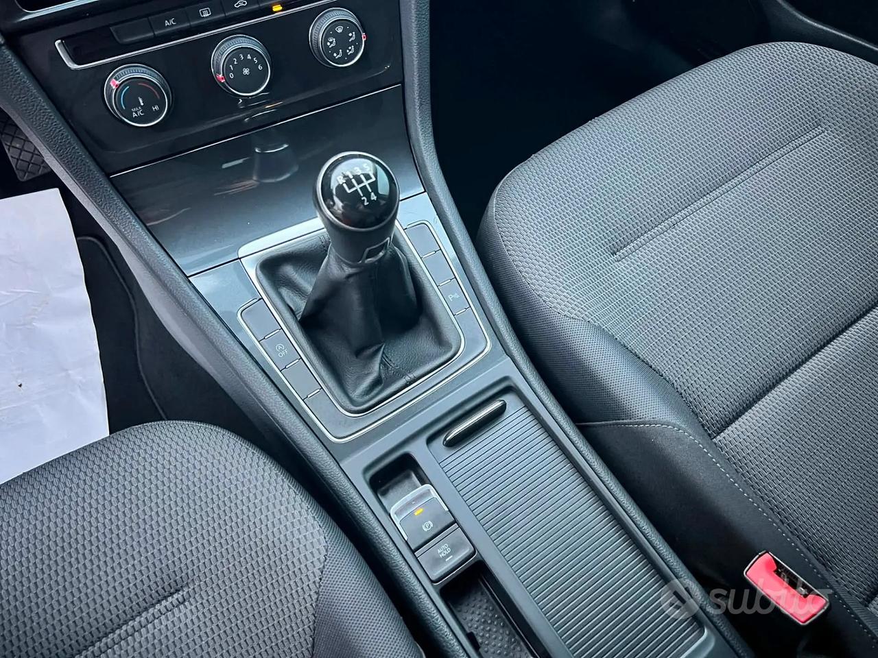 Volkswagen Golf 1.6 TDI 115 CV 5p. -CARPLAY-LED