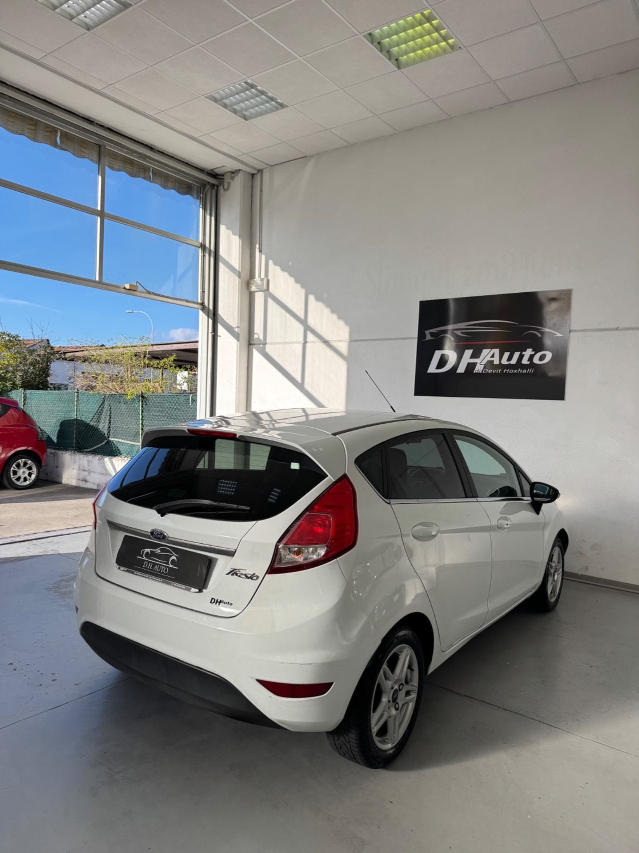 Ford Fiesta 1.5 TDCi 75CV 5 porte Titanium