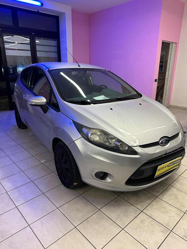 FORD Fiesta 1.4 3 porte Bz.- GPL Titanium