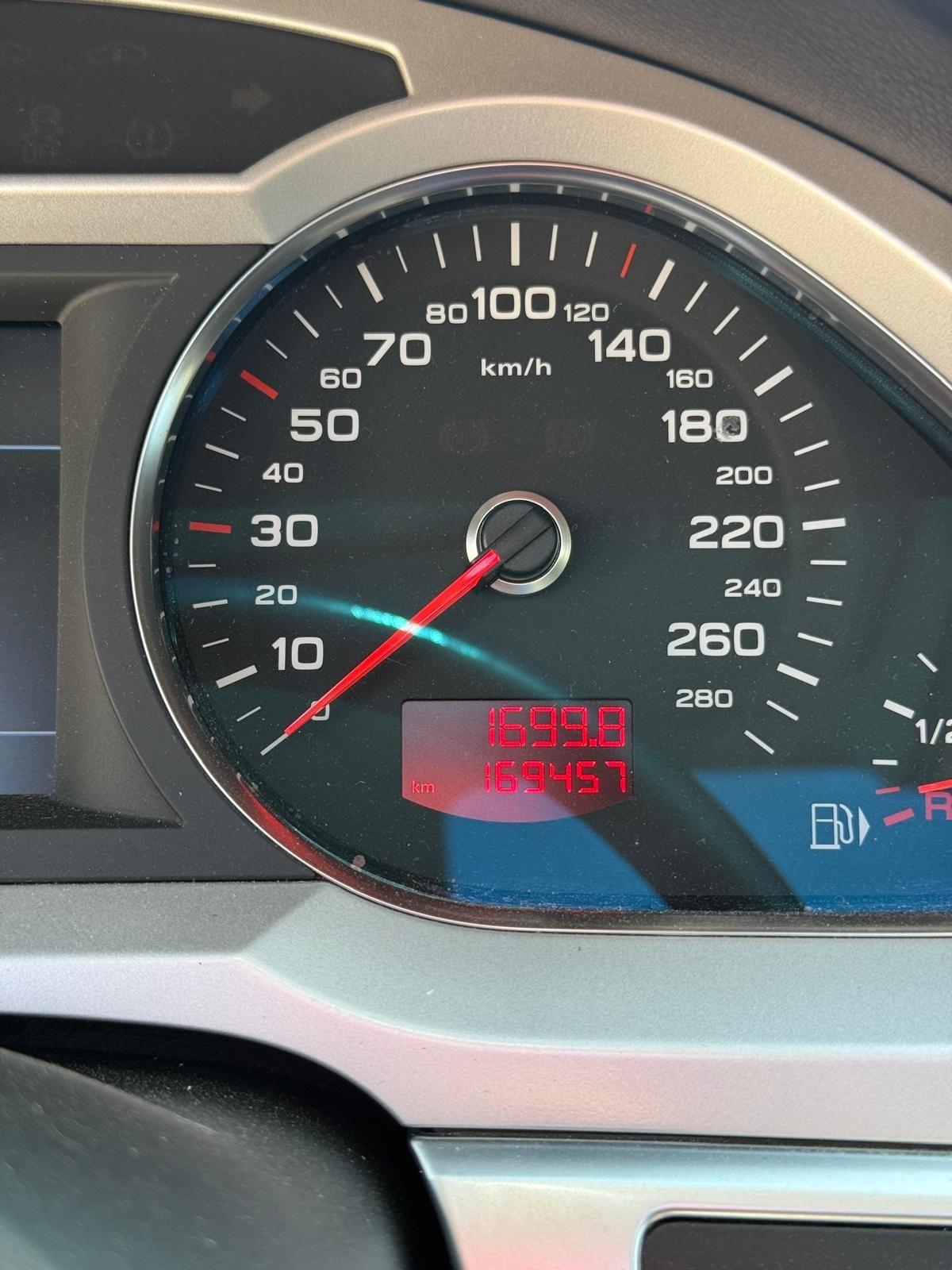 Audi A6 Avant 4.2 V8 FSI quattro tiptronic