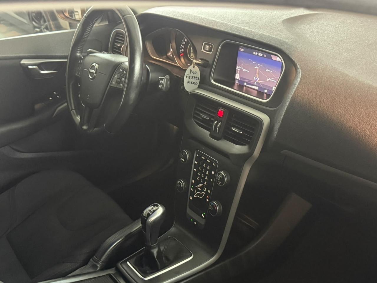 Volvo V40 2.0D 120CV D2 2018 Per Neopatentati