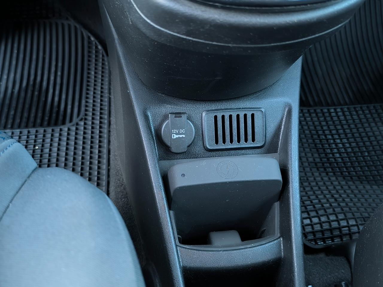 Lancia Ypsilon 1.0 FireFly 5 porte S&S Hybrid Silver