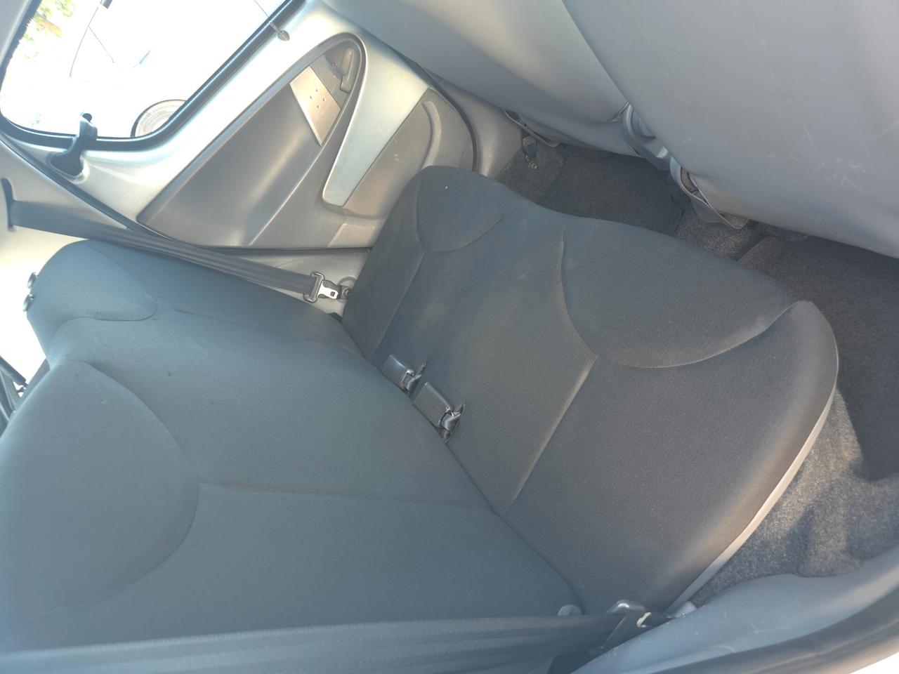 Toyota Aygo 1.0 12V VVT-i 5 porte Sol