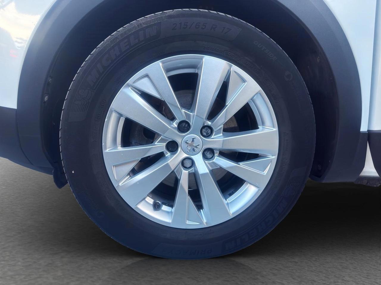 Peugeot 3008 BlueHDi 130 S&S EAT8 Business