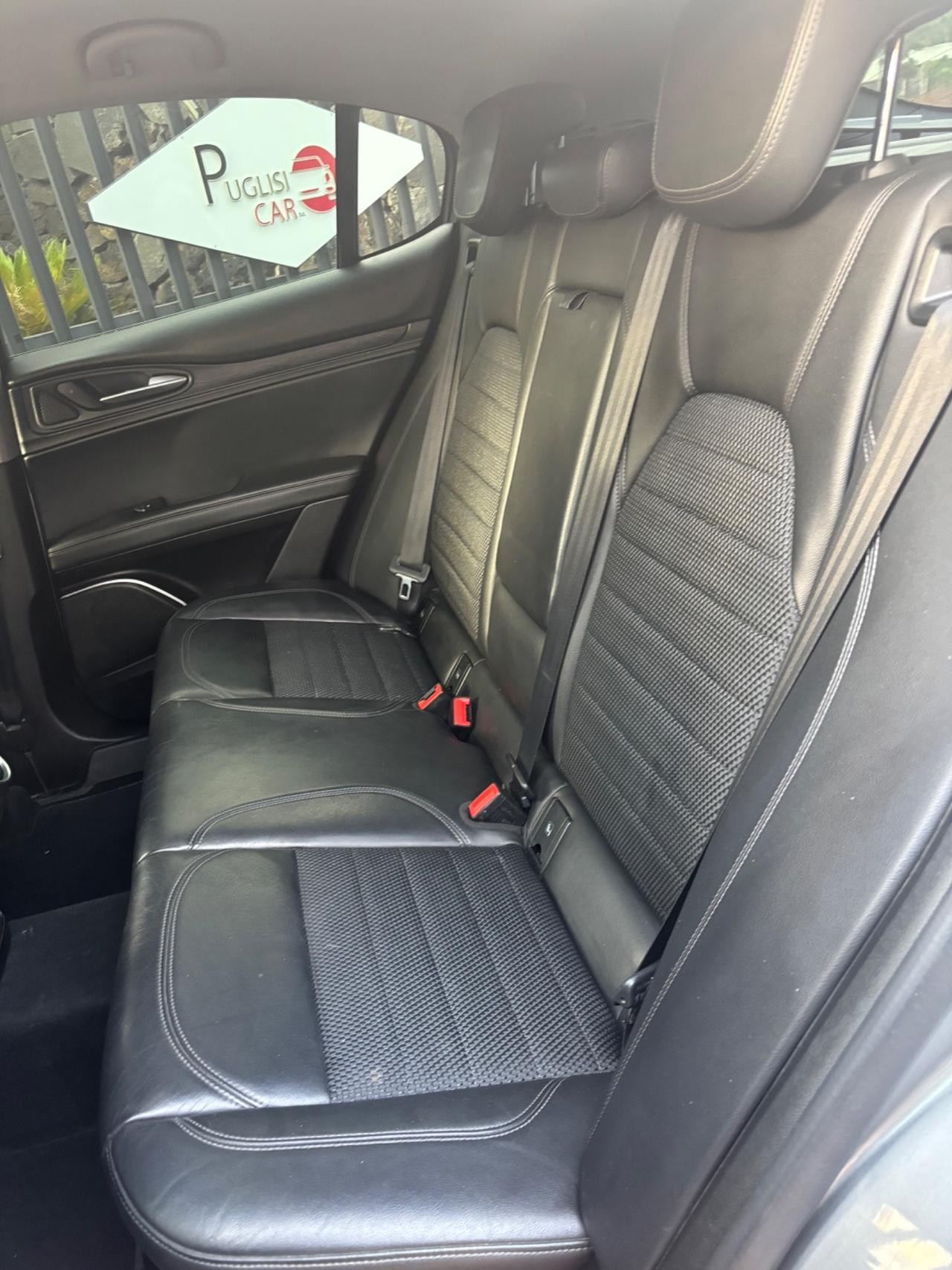 Alfa Romeo Stelvio 2.2 Turbodiesel 210 CV AT8 Q4 Super